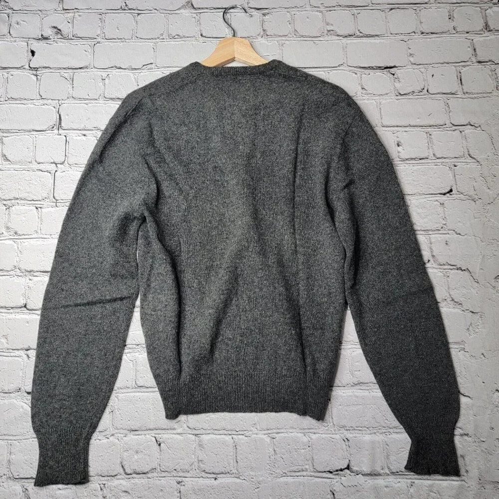 Vintage‎ Trent 74 Robert Bruce 100% 2-Ply Wool Gray Vneck Sweater Size M